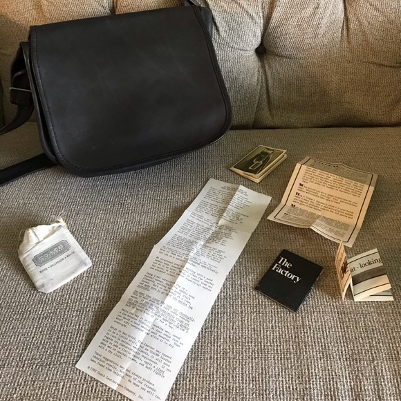 RARE Vintage NYC Coach Saddle Bag - Picture 4 of 15